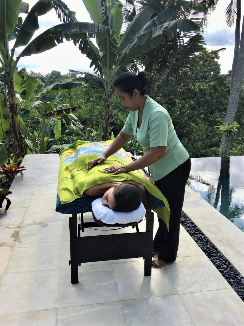 Wake In Paradise And Luxury Lebah Villas Ubud  Luaran gambar